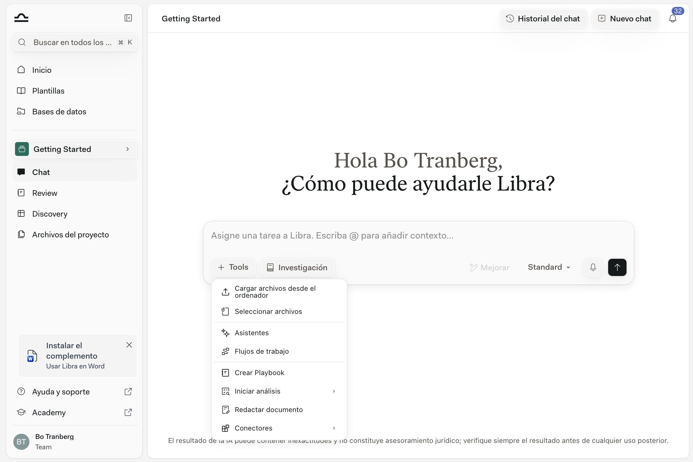 Menú Tools abierto en un Chat de Libra con la opción Assistants resaltada