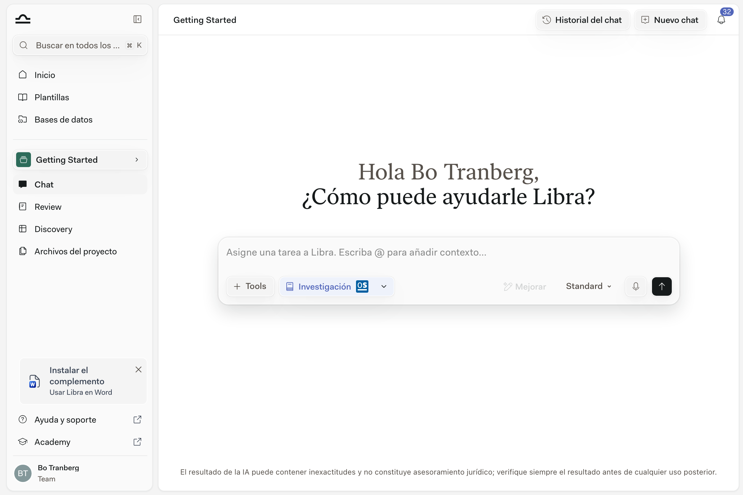 Cuadro de redacción de Chat con el panel Investigación abierto