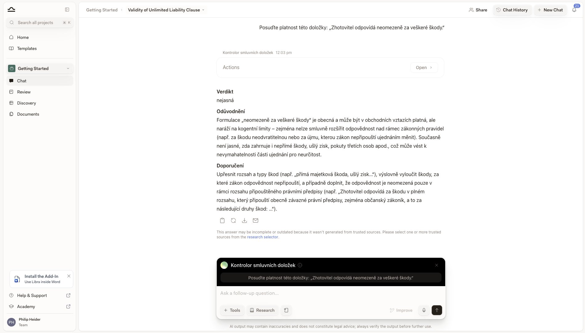 Odpověď Assistant označená názvem Assistant, přičemž Assistant zůstává připojen ke vstupnímu poli