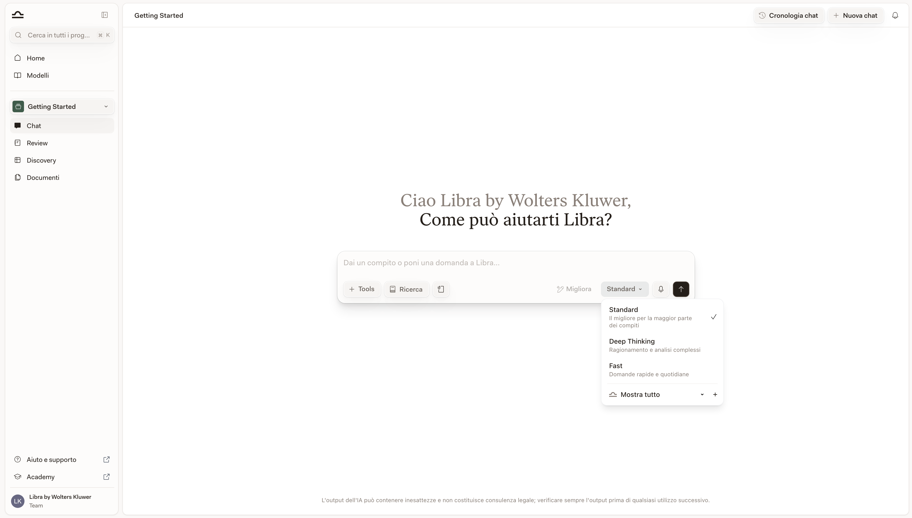 Il menu delle modalità aperto sotto l'input della chat, che mostra Standard, Deep Thinking e Fast