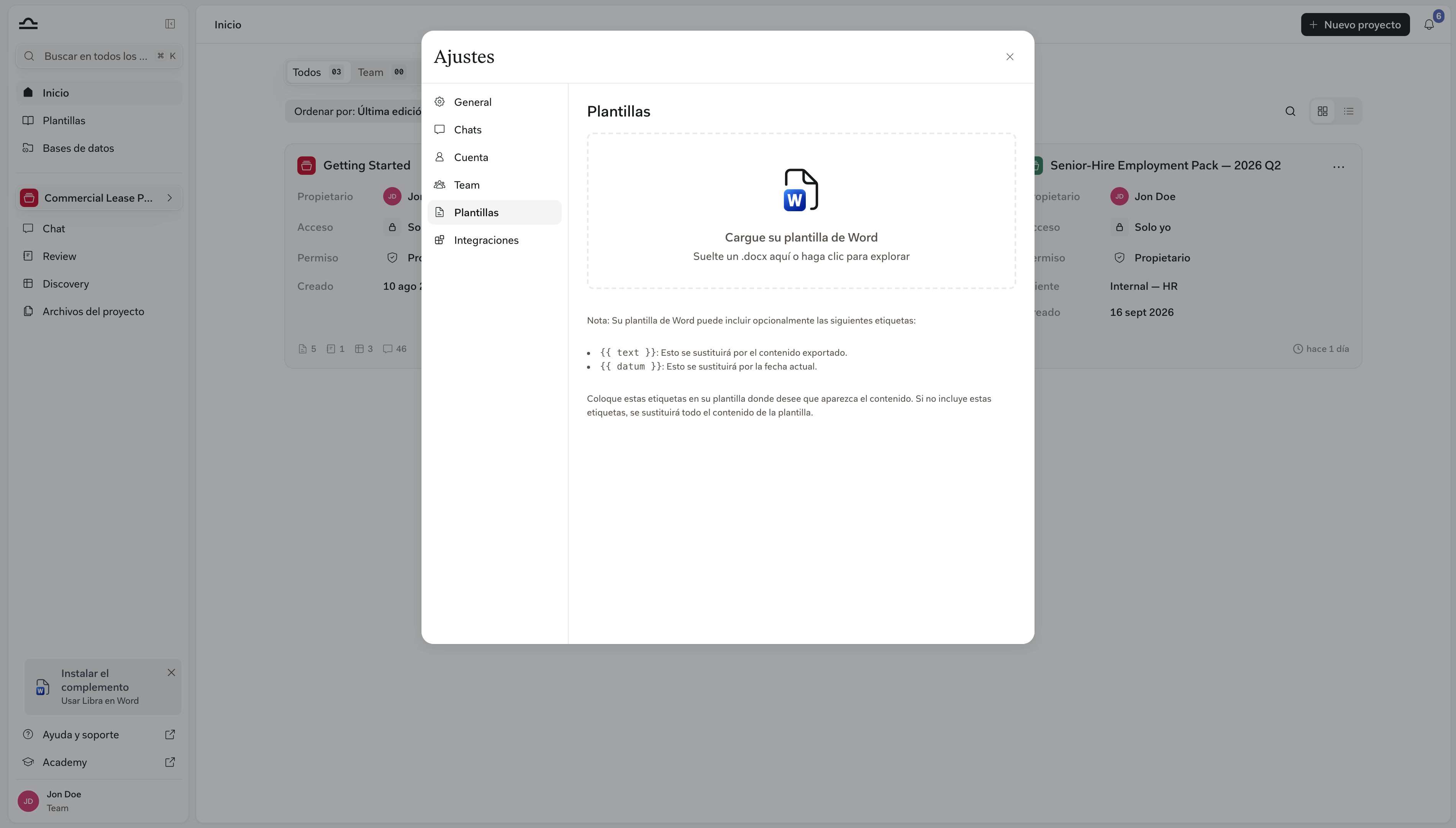 Pestaña de configuración de plantillas con el área de carga de arrastrar y soltar para una plantilla de Word y las notas sobre las etiquetas {{ text }} y {{ datum }}