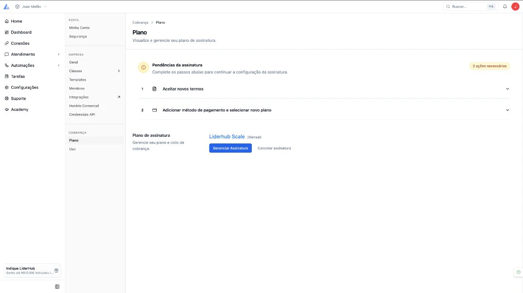 Tela de Configurações > Plano mostrando pendências da assinatura: aceitar novos termos e adicionar método de pagamento