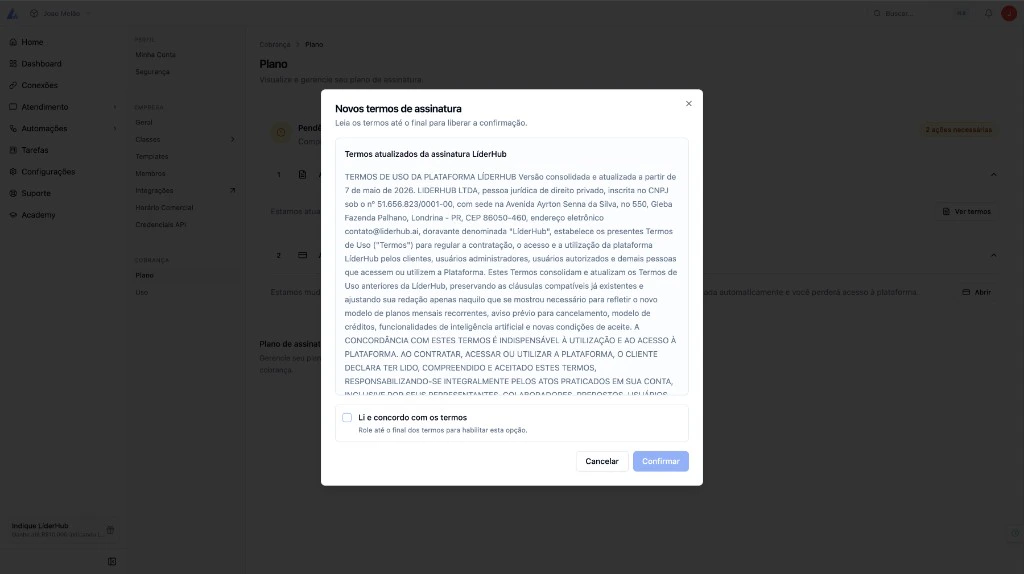Modal 'Novos termos de assinatura' com texto completo dos termos e checkbox 'Li e concordo com os termos' ao final