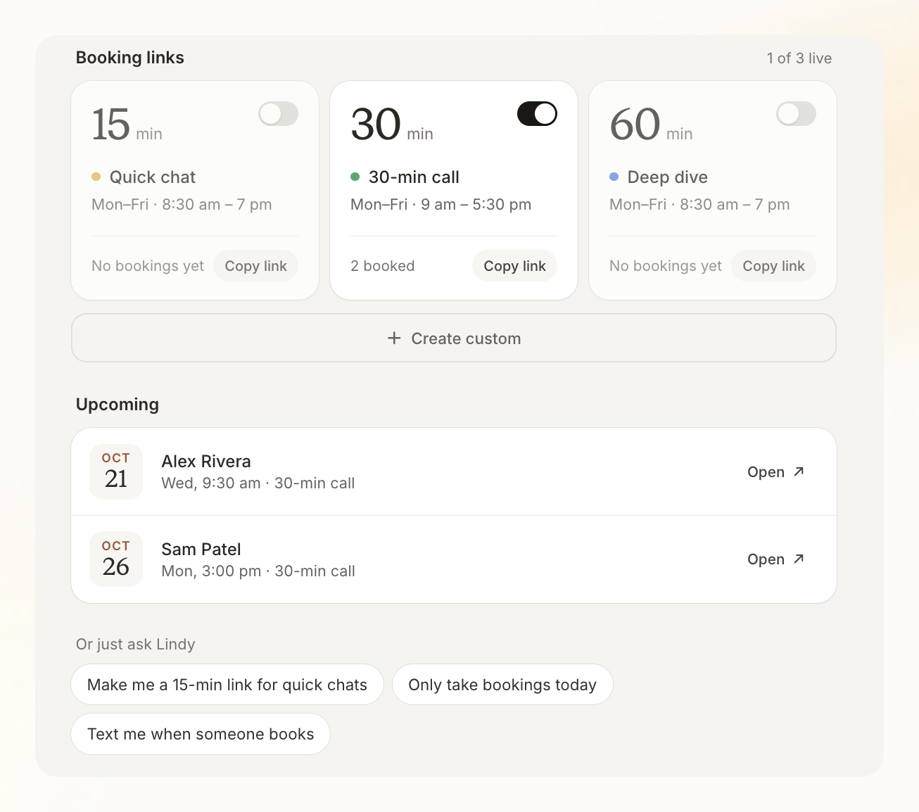 Booking links with meeting lengths, availability, copy links, and upcoming bookings