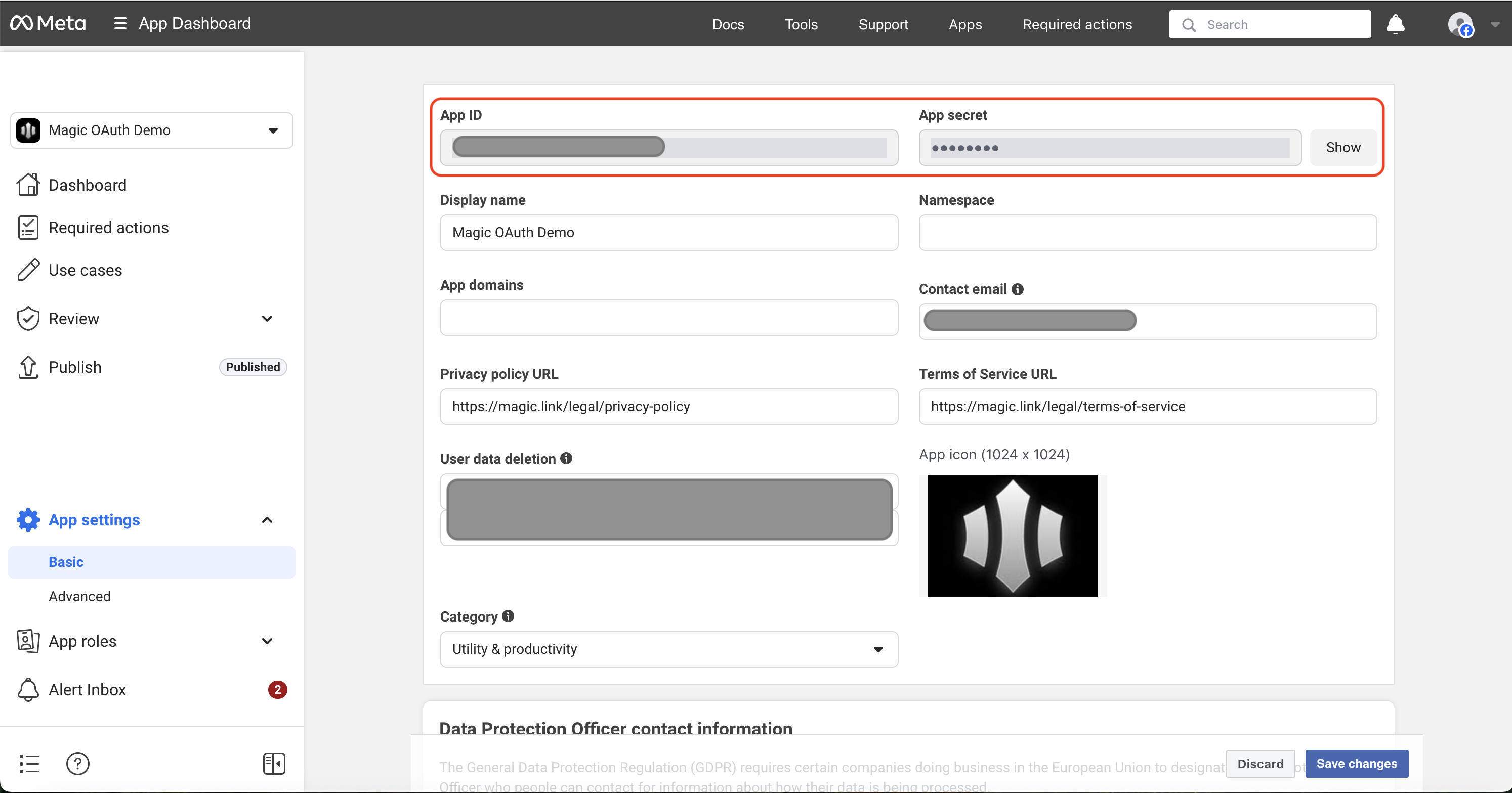 Facebook App Settings showing App ID and App Secret credentials