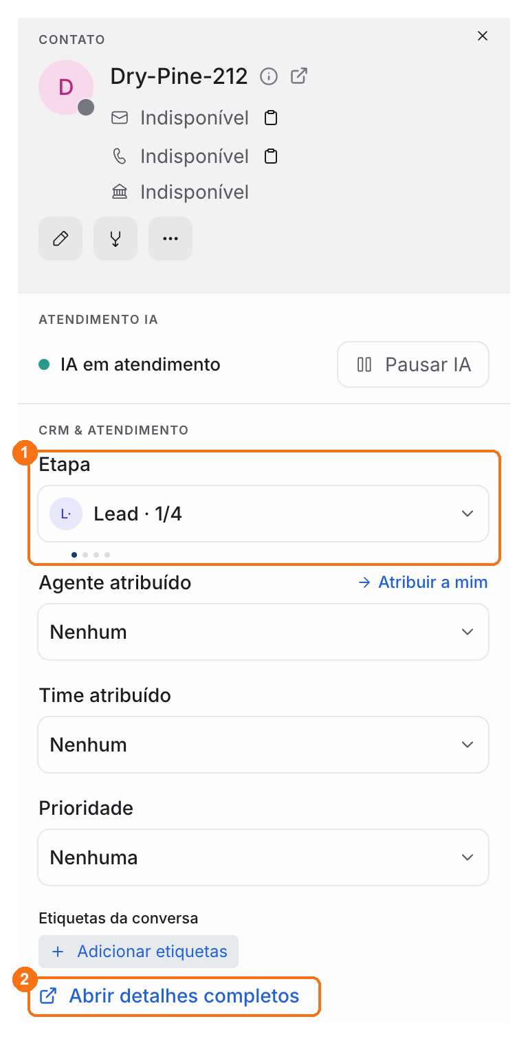 Bloco CRM e Atendimento com o campo Etapa, mostrando Lead 1/4 e os pontos de progresso, marcado com 1, e o link Abrir detalhes completos marcado com 2
