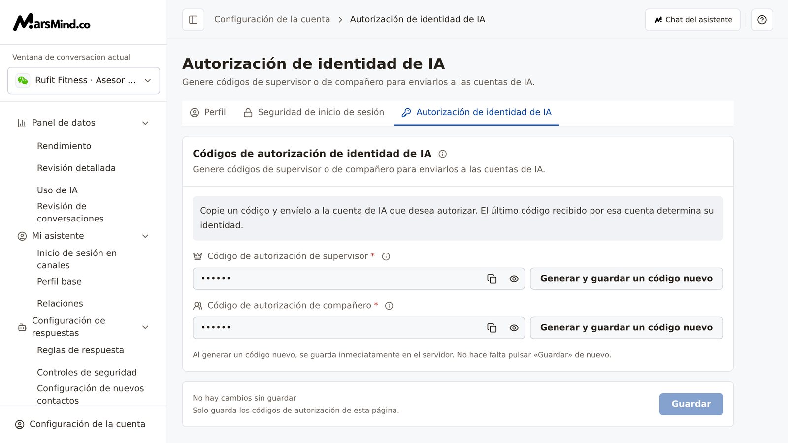Página «Autorización de identidad de IA»: arriba, las tres pestañas «Perfil / Seguridad de inicio de sesión / Autorización de identidad de IA»; en la tarjeta «Códigos de autorización de identidad de IA» están los campos «Código de autorización de supervisor» y «Código de autorización de compañero», cada uno con los iconos de copiar y mostrar/ocultar y el botón «Generar y guardar un código nuevo» a la derecha, y abajo la barra de guardado