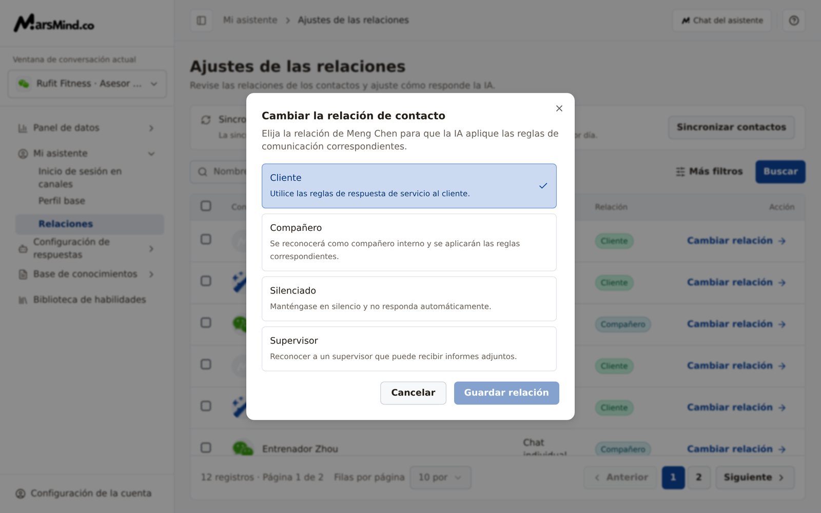 Ventana «Cambiar la relación de contacto»: para el contacto seleccionado se listan las cuatro opciones Cliente, Compañero, Silenciado y Supervisor, cada una con su descripción; abajo están «Cancelar» y «Guardar relación»