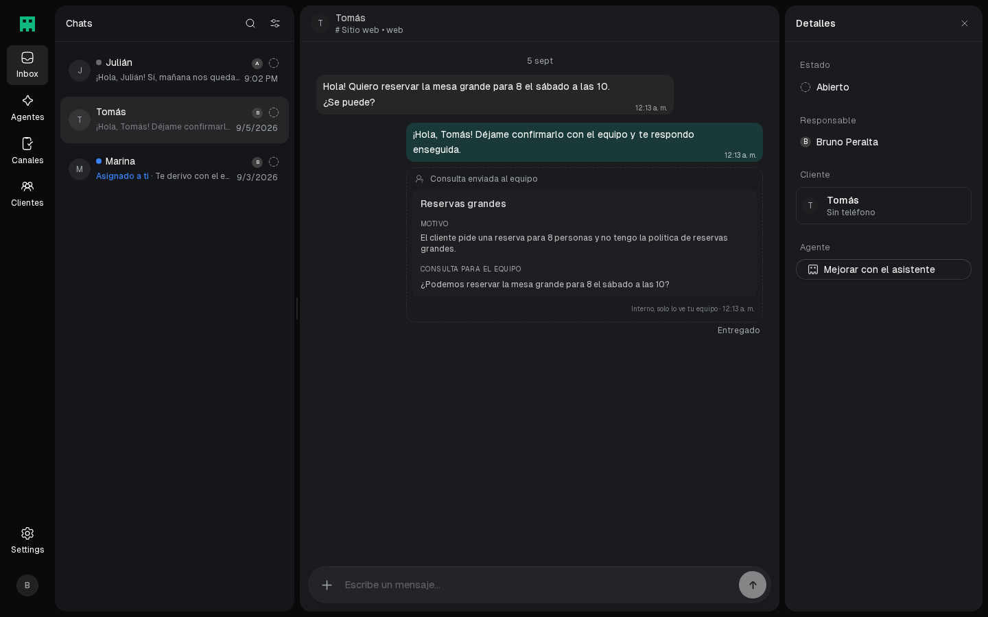 Panel de detalles de la conversación