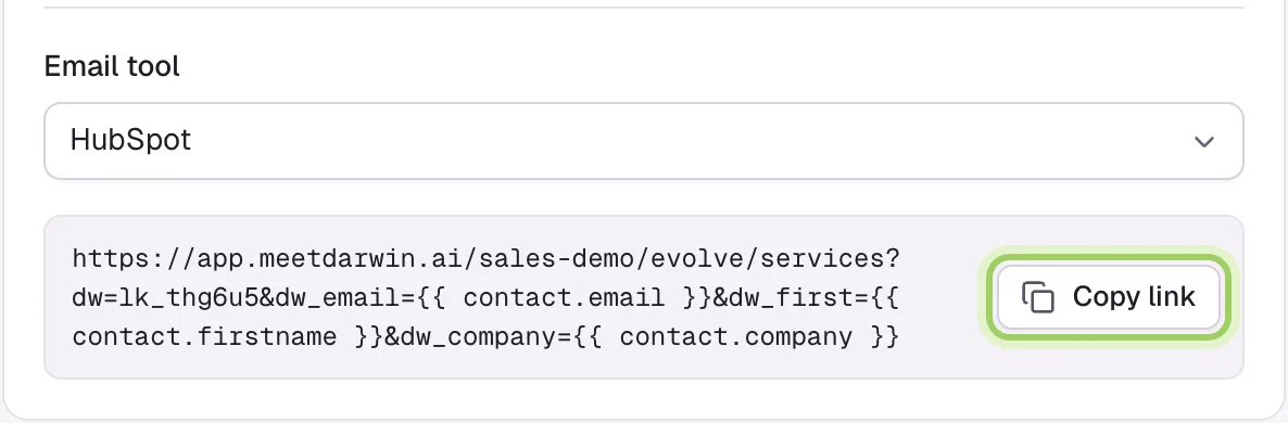 Email tool set to HubSpot and the link to paste, with the dw ID and the HubSpot fields for contact email, first name and company. Copy link is marked.