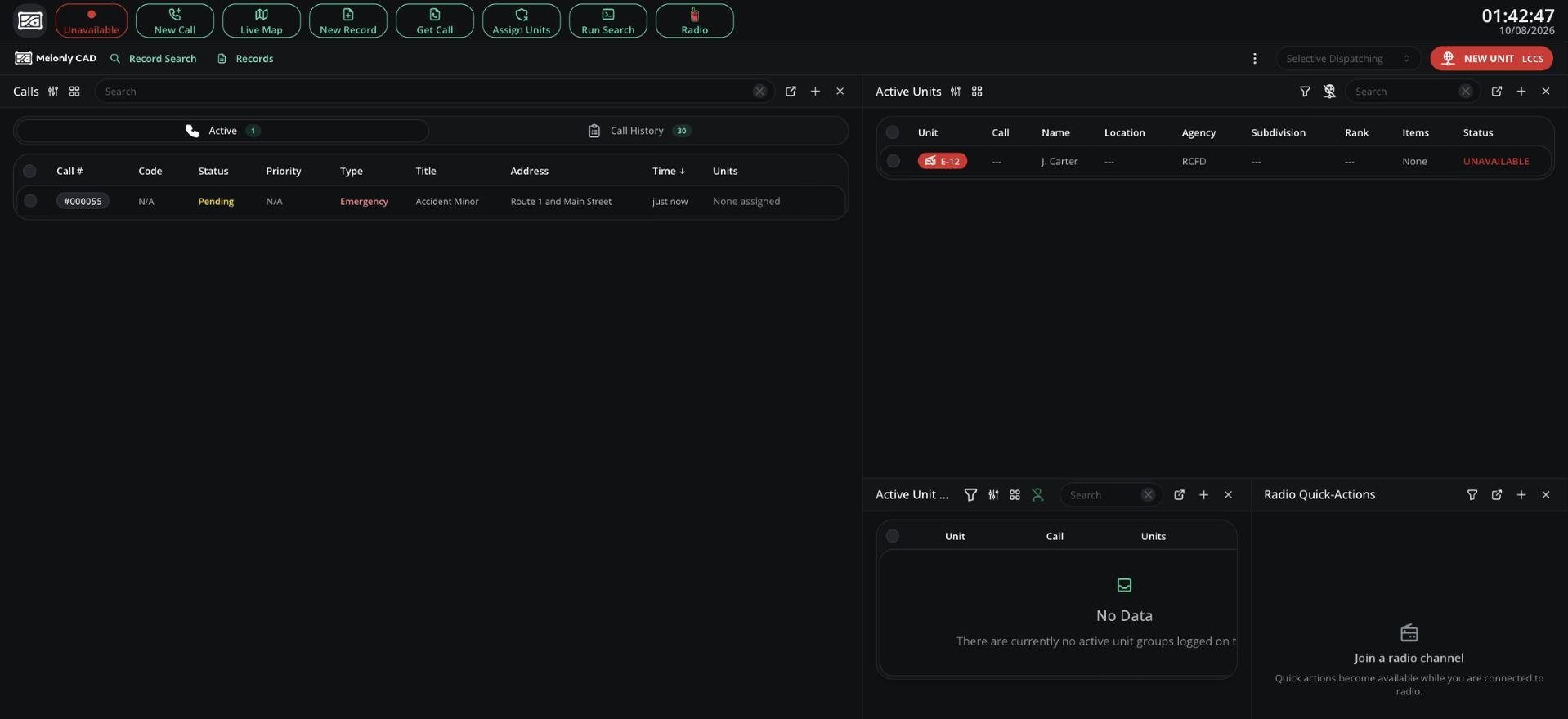 Dispatch panel with the PSAP Standard layout: calls board on the left, units and groups on the right, top bar visible