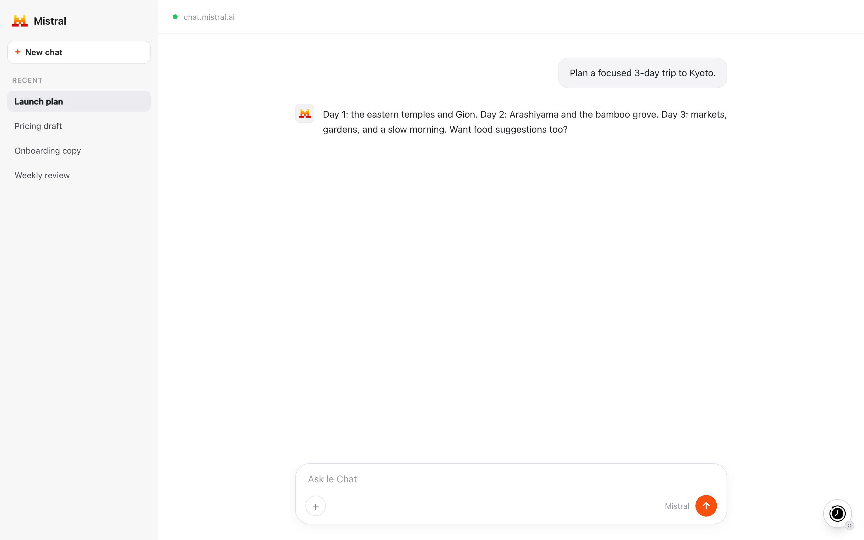 MemoryPlugin floating button on Mistral (chat.mistral.ai)