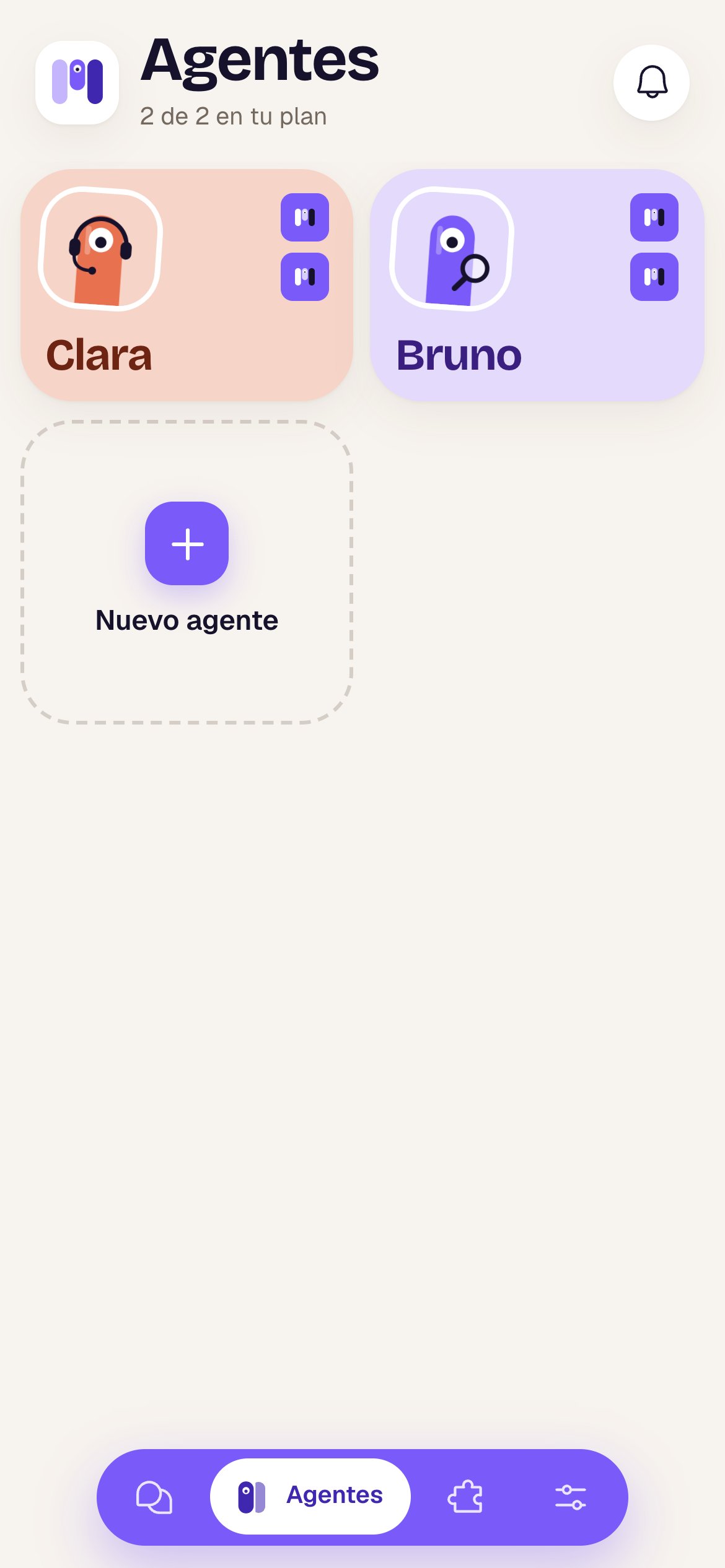 Pantalla de Agentes en el teléfono, con la campanita arriba y la barra violeta abajo