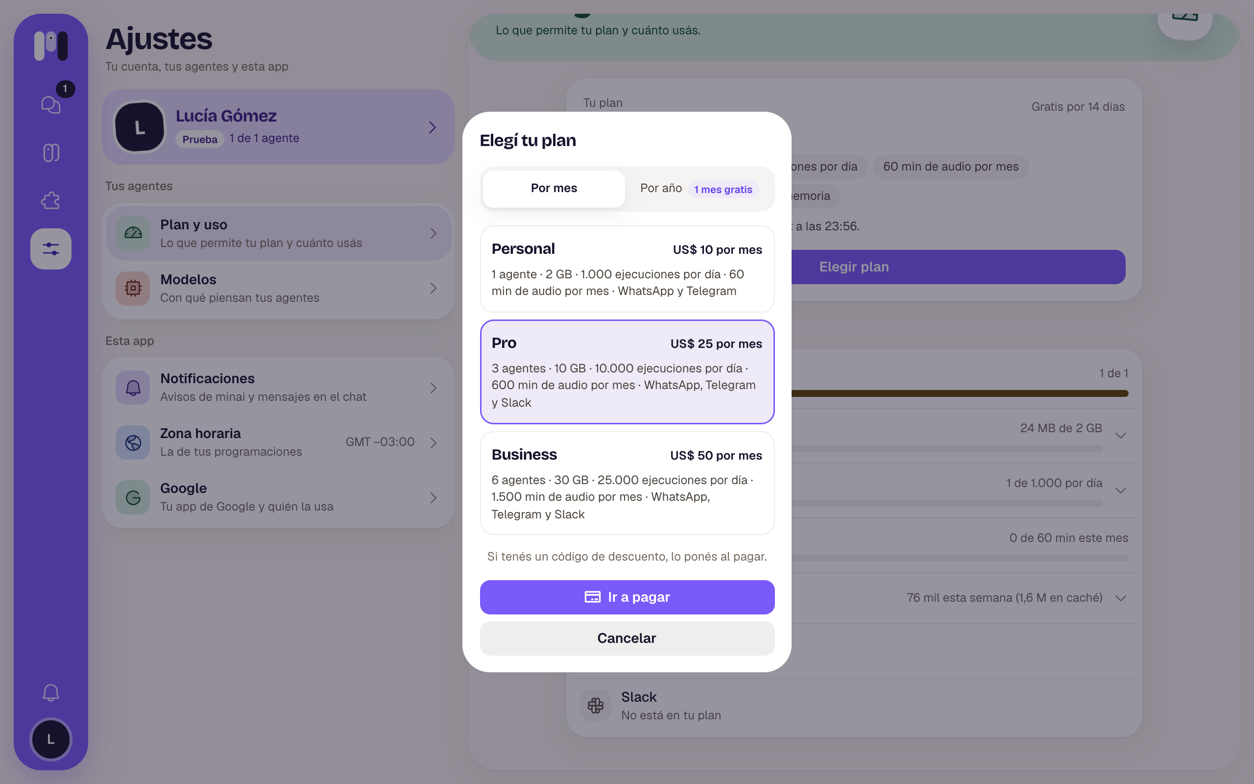 Selector de planes con Por mes y Por año, y las tarjetas Personal, Pro y Business