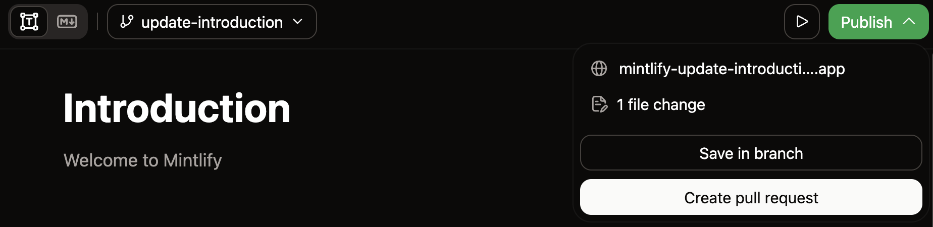 Barra de herramientas del editor web que muestra un cambio pendiente y el botón Save in branch en una rama de funcionalidad.