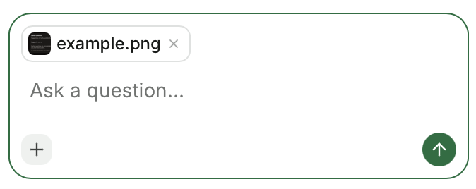 Una imagen añadida como contexto en el panel de chat del assistant.