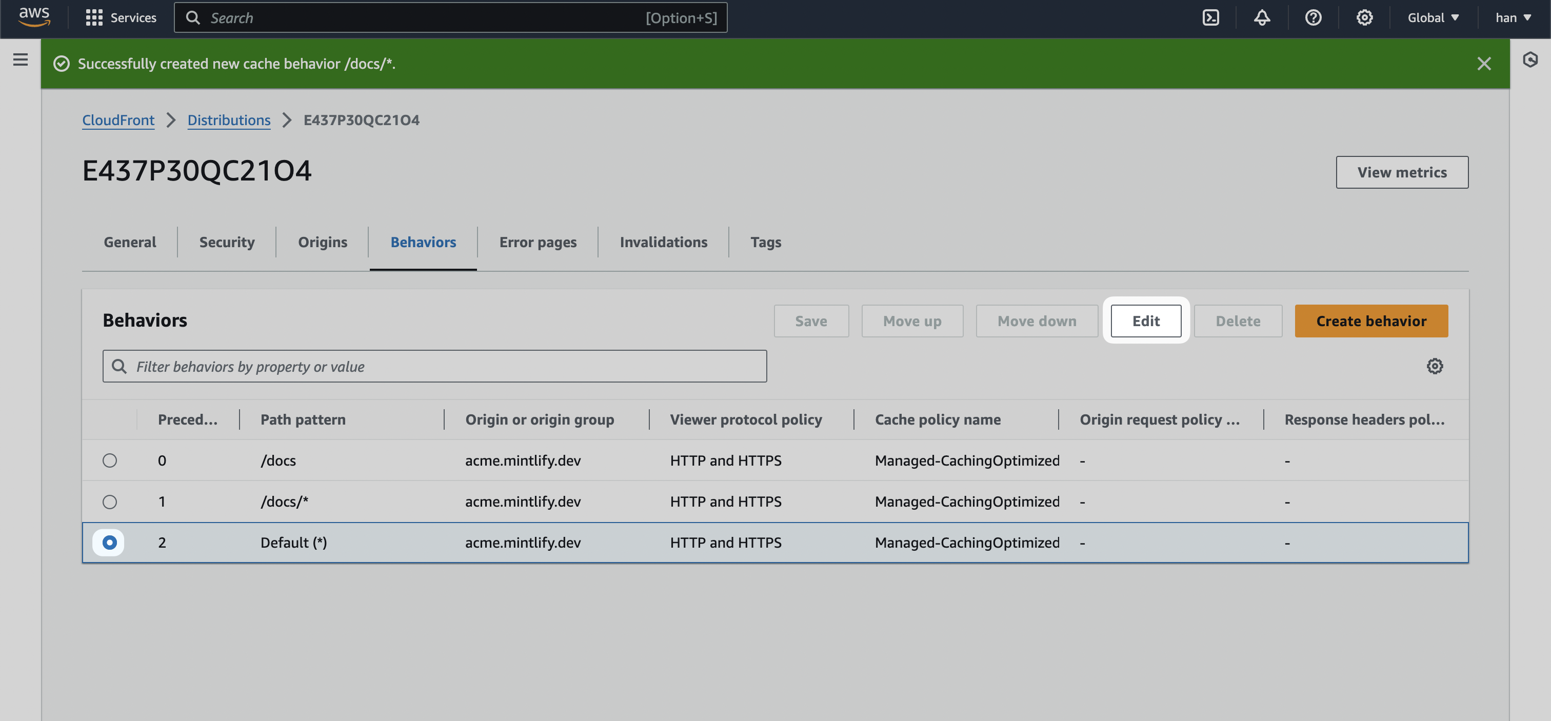 A CloudFront distribution with the "Default (*)" behavior selected and the Edit button emphasized.