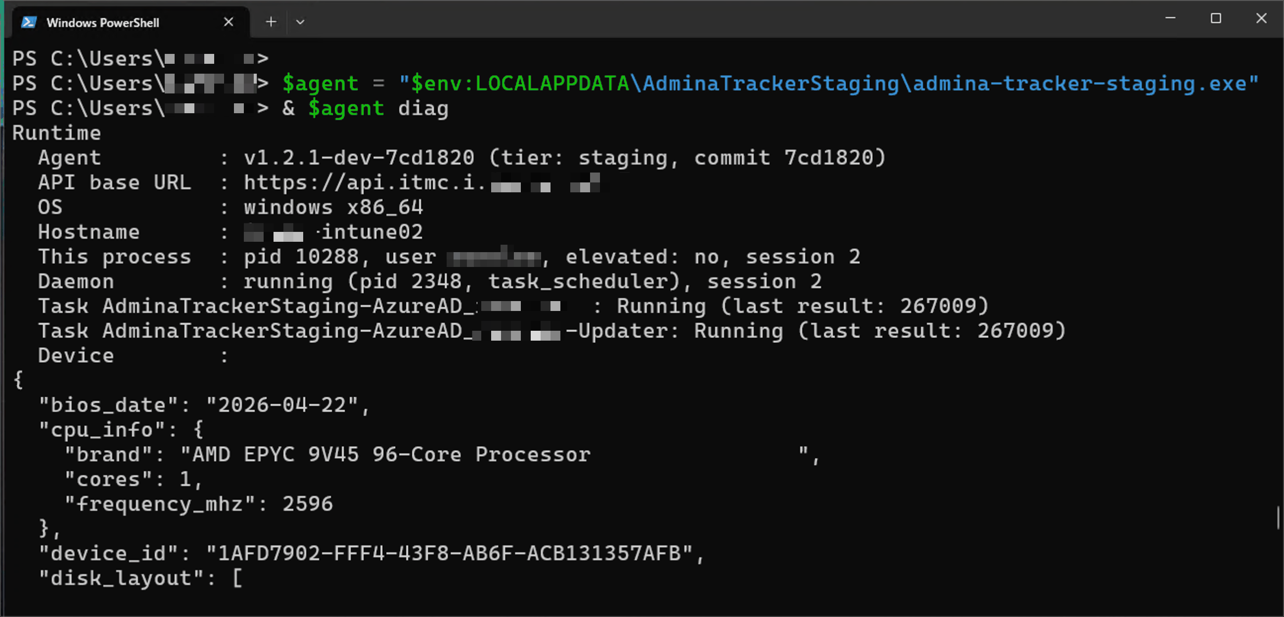 PowerShell で admina-tracker.exe diag を実行し、Runtime セクションにエージェントのバージョン、API のベース URL、OS、ホスト名、デーモンの稼働状況、スケジュールタスクの状態が並んでいる画面