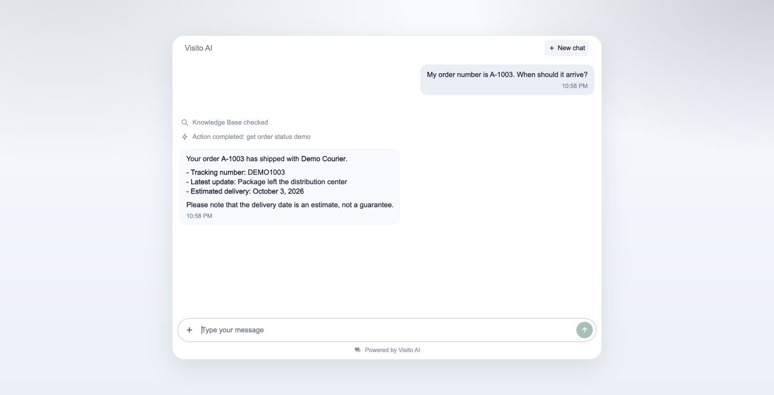 English Webchat with an order-number request and the returned shipment information.