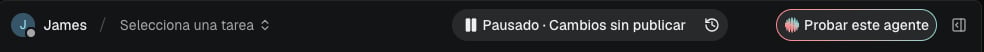The agent header with the pill reading Paused · Unpublished changes and the version history button next to it. Shown in the Spanish interface.