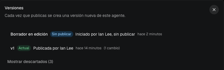 The Versions panel with a draft in progress marked Not published and version 1 marked Current. Shown in the Spanish interface.