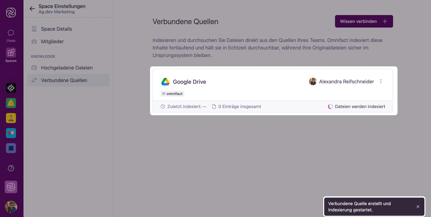 Verwaltungsliste der verbundenen Quellen, die eine Verbindung mit dem Status 'Dateien werden verarbeitet' zeigt