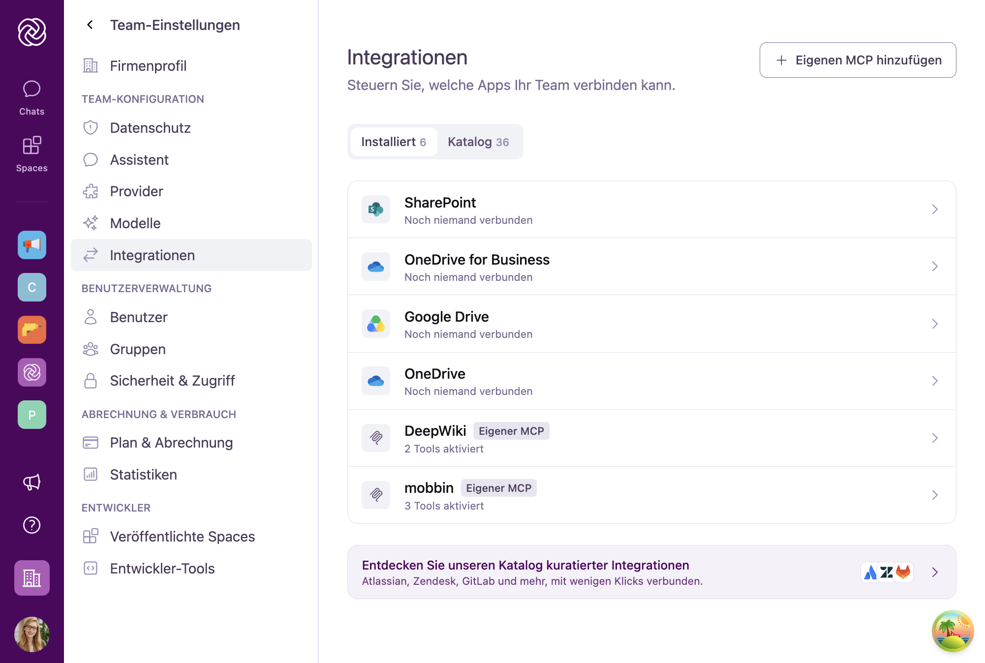 Die Integrationen-Seite in den Team-Einstellungen mit dem Tab Installiert, angebundenen Cloud-Speichern und MCP-Servern sowie dem Button Eigenen MCP hinzufügen.