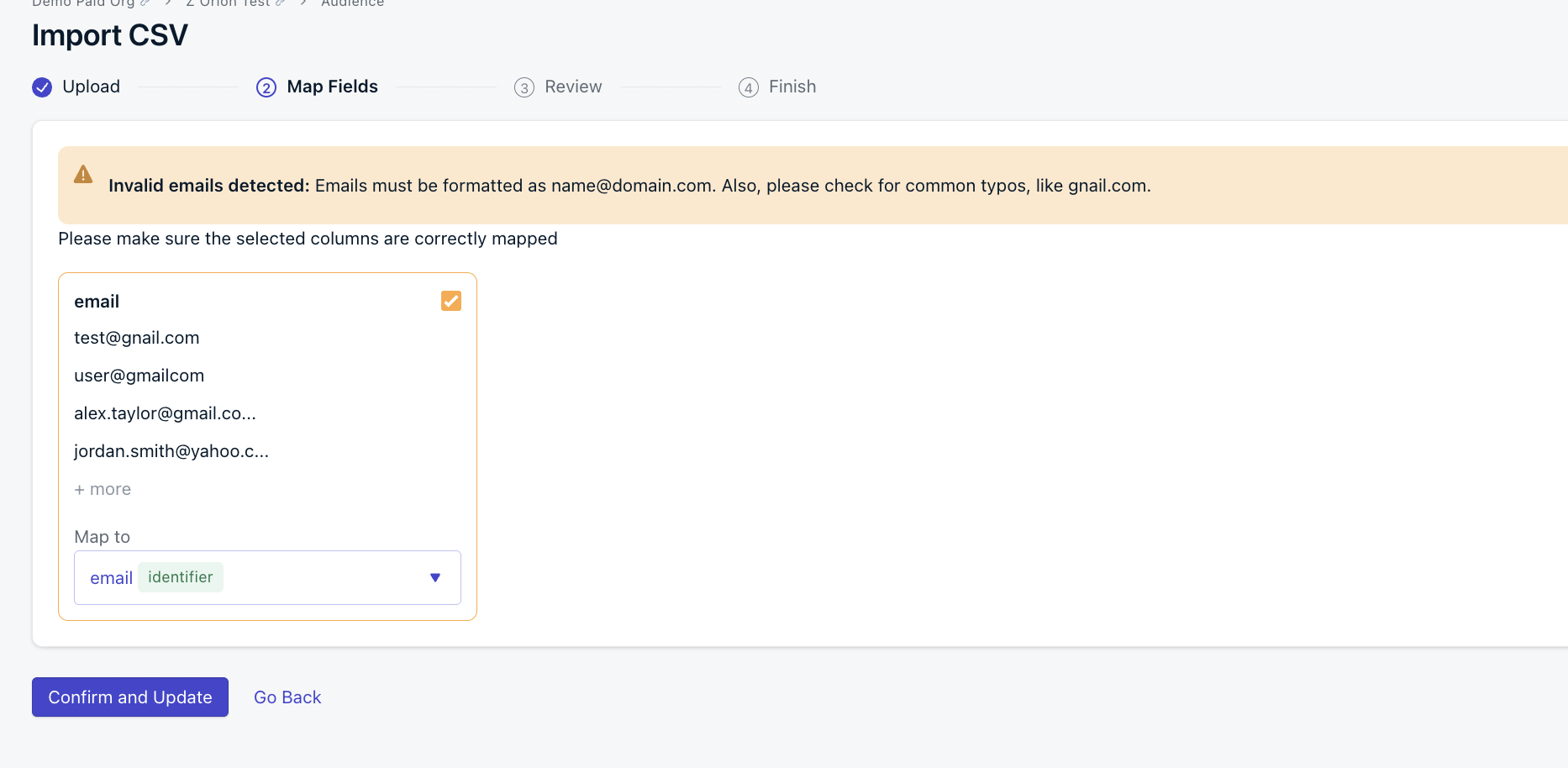 유효하지 않은 이메일 감지 경고를 보여주는 CSV 가져오기 필드 매핑 단계