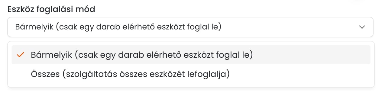 A szolgáltatás Beállítások fülén a lenyitott Eszköz foglalási mód mező a Bármelyik és az Összes lehetőséggel