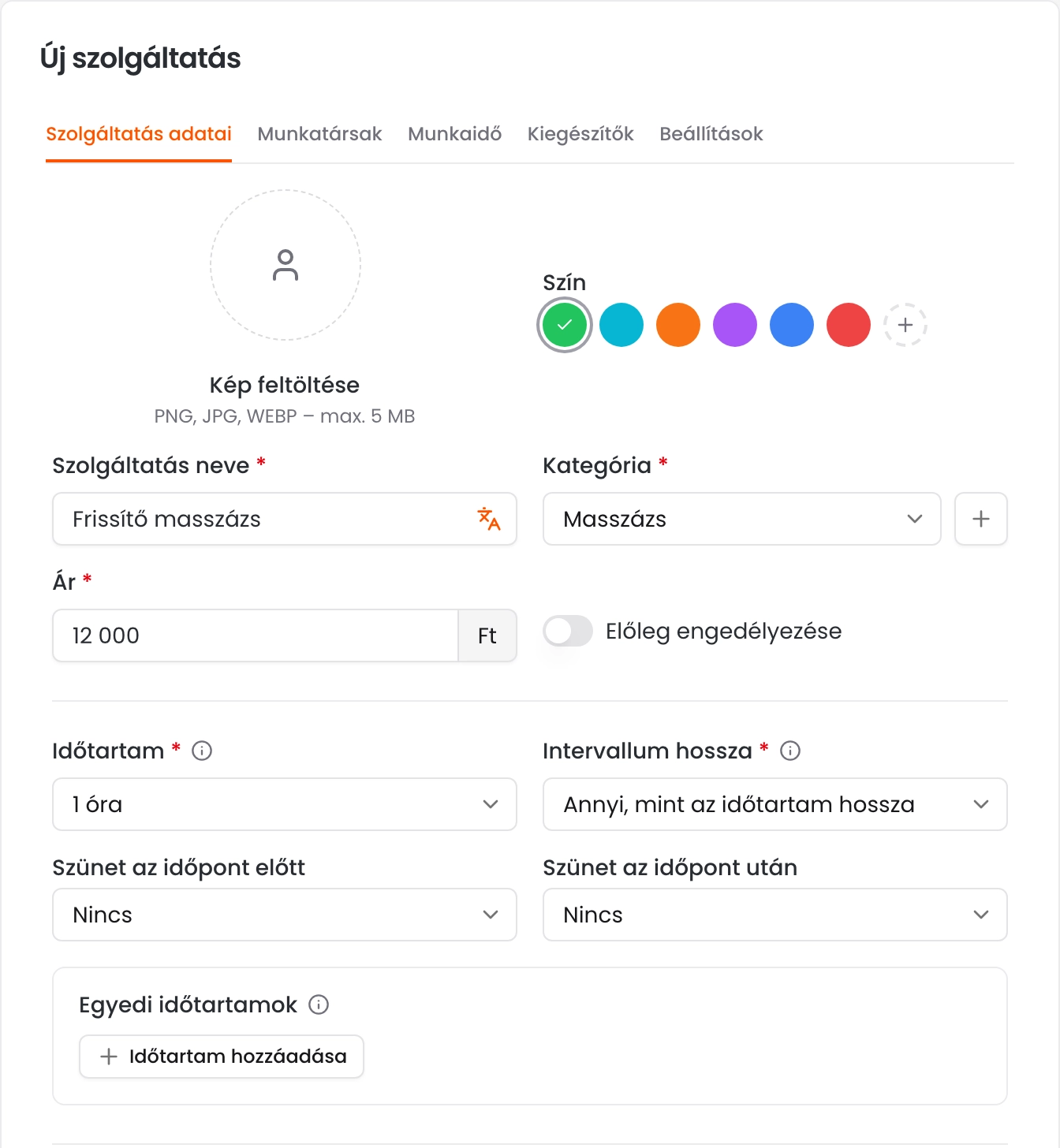 Az Új szolgáltatás adatlap Szolgáltatás adatai füle kitöltött névvel, kategóriával, árral és időtartammal