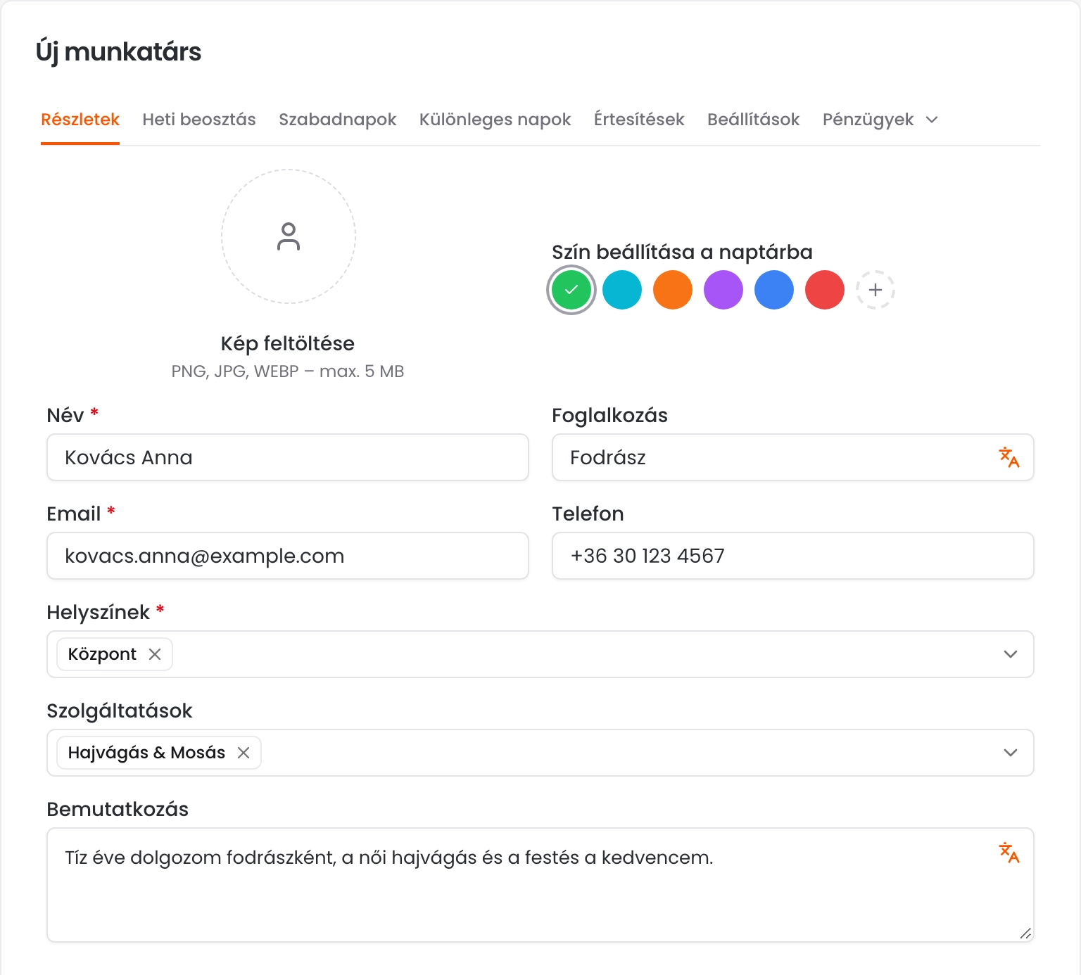 Az Új munkatárs adatlap Részletek füle kitöltött névvel, foglalkozással, elérhetőséggel, helyszínnel és szolgáltatással