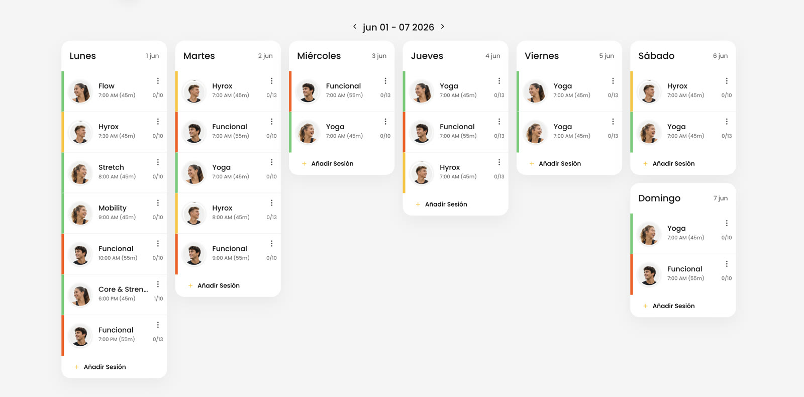 Calendario semanal de OnStudio con clases, horarios y controles operativos