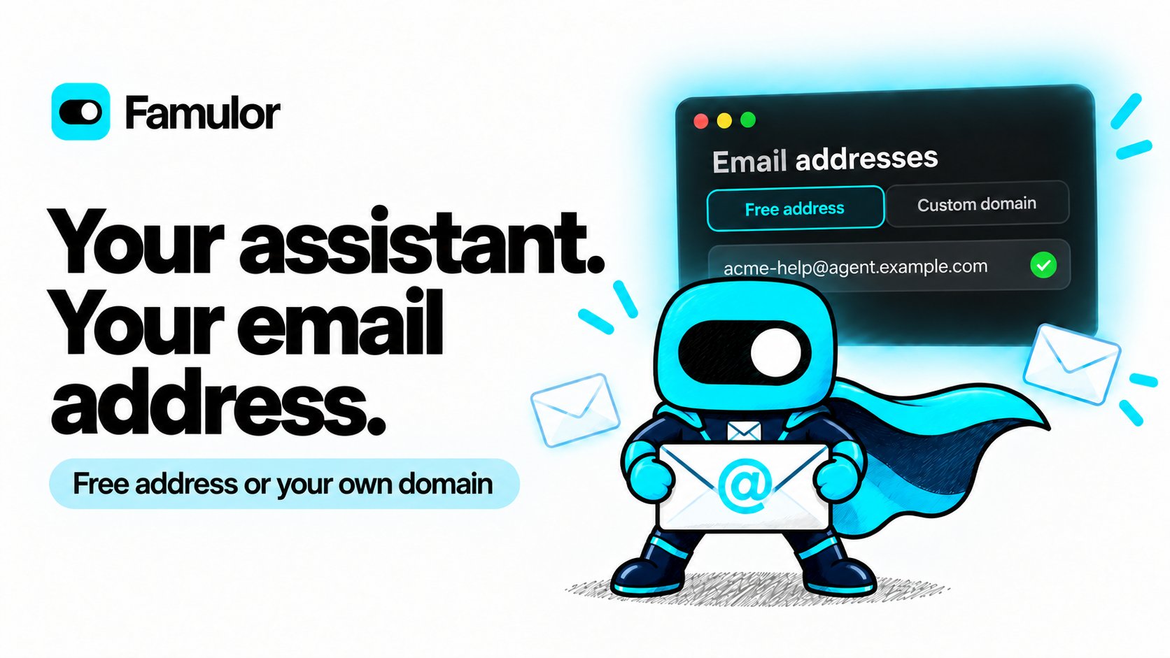 Famulor-Maskottchen mit einem Briefumschlag präsentiert kostenlose E-Mail-Adressen und eigene Domains