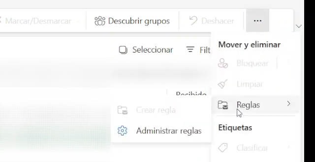 Menú de Outlook con la opción Administrar reglas