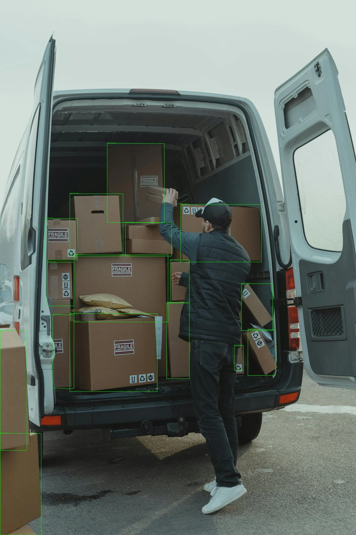 Box output example showing detected packages in a delivery van