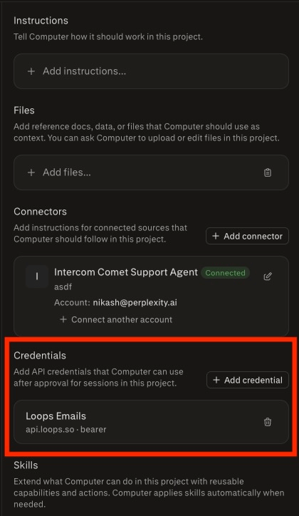 Barra laterale del Progetto con la sezione Credenziali evidenziata, che mostra un pulsante Aggiungi credenziale e una credenziale salvata 'Loops Emails' con host api.loops.so e tipo bearer.