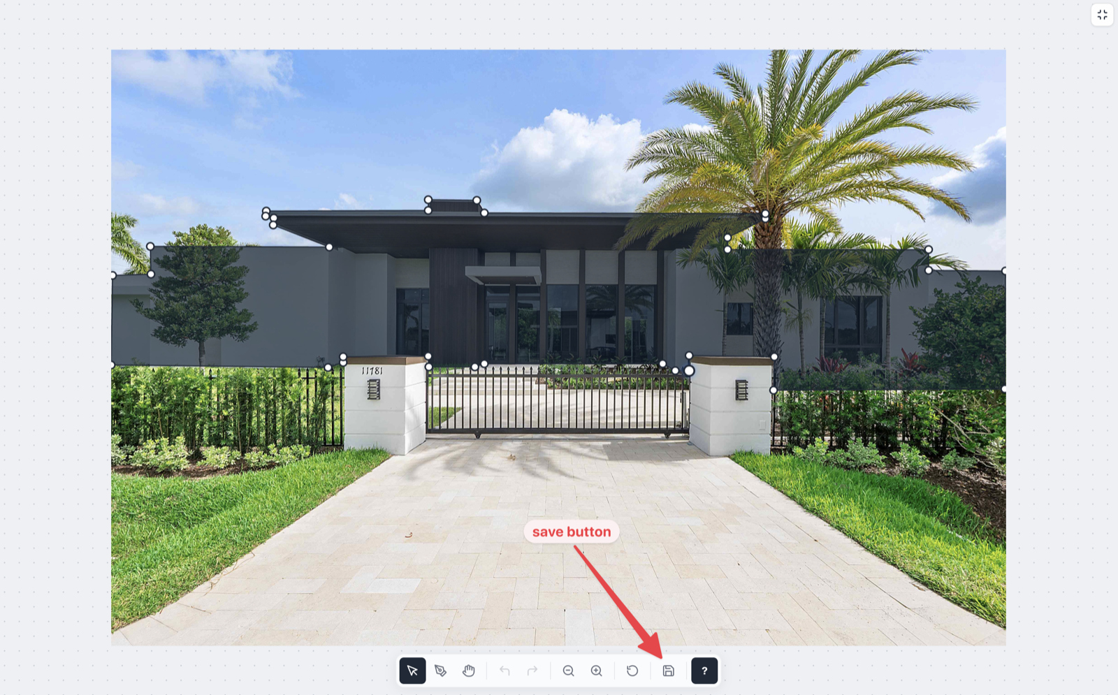 Fullscreen polygon editor with a storey outlined on a house facade