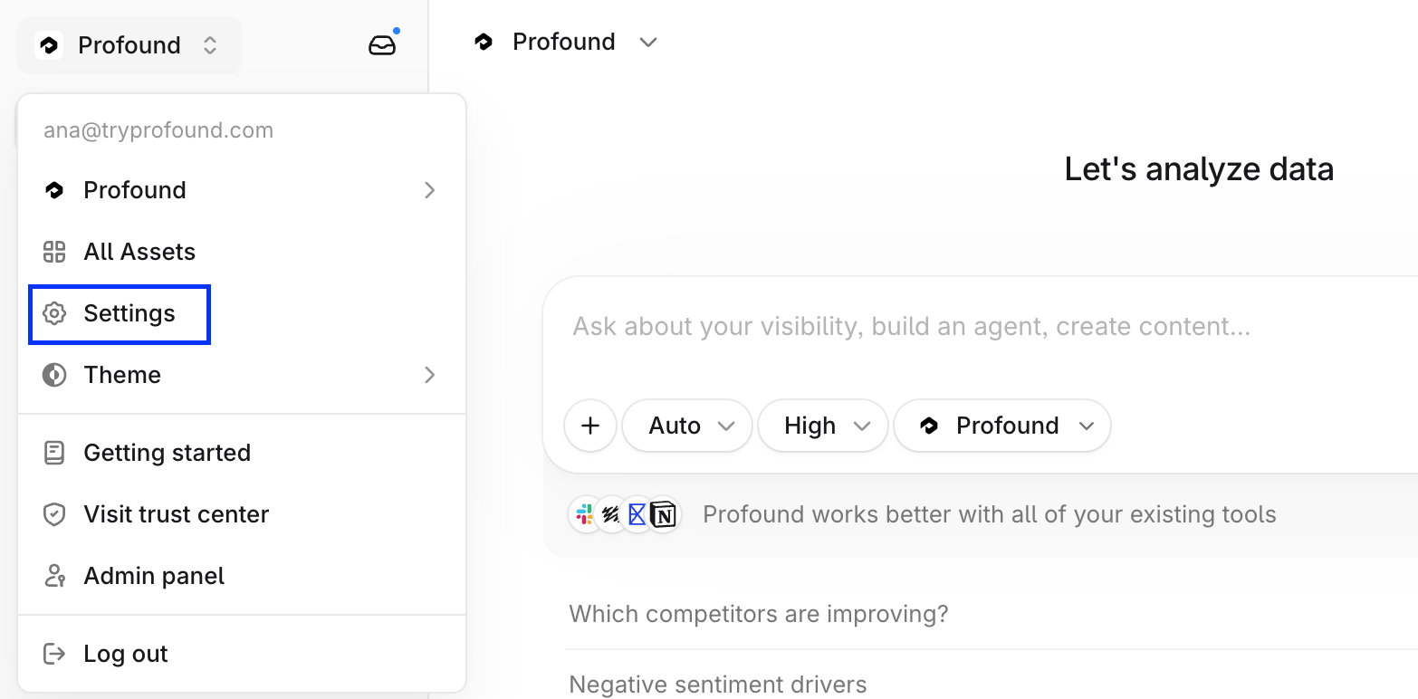 Captura de pantalla de la página de inicio de la plataforma de Profound con el menú del nombre de la organización desplegado y la opción Settings resaltada