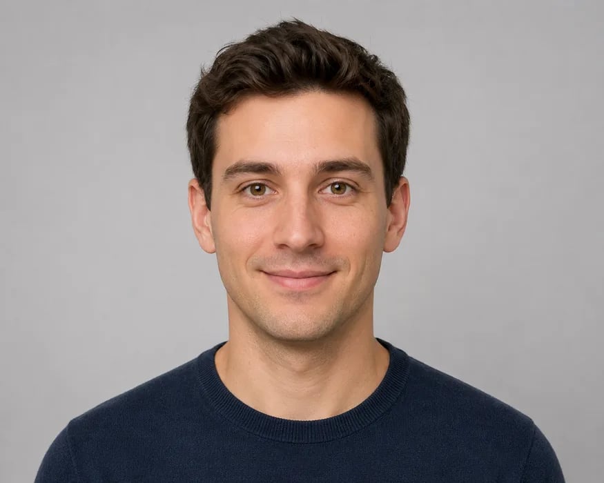 Good example: centered forward-facing real portrait with even lighting