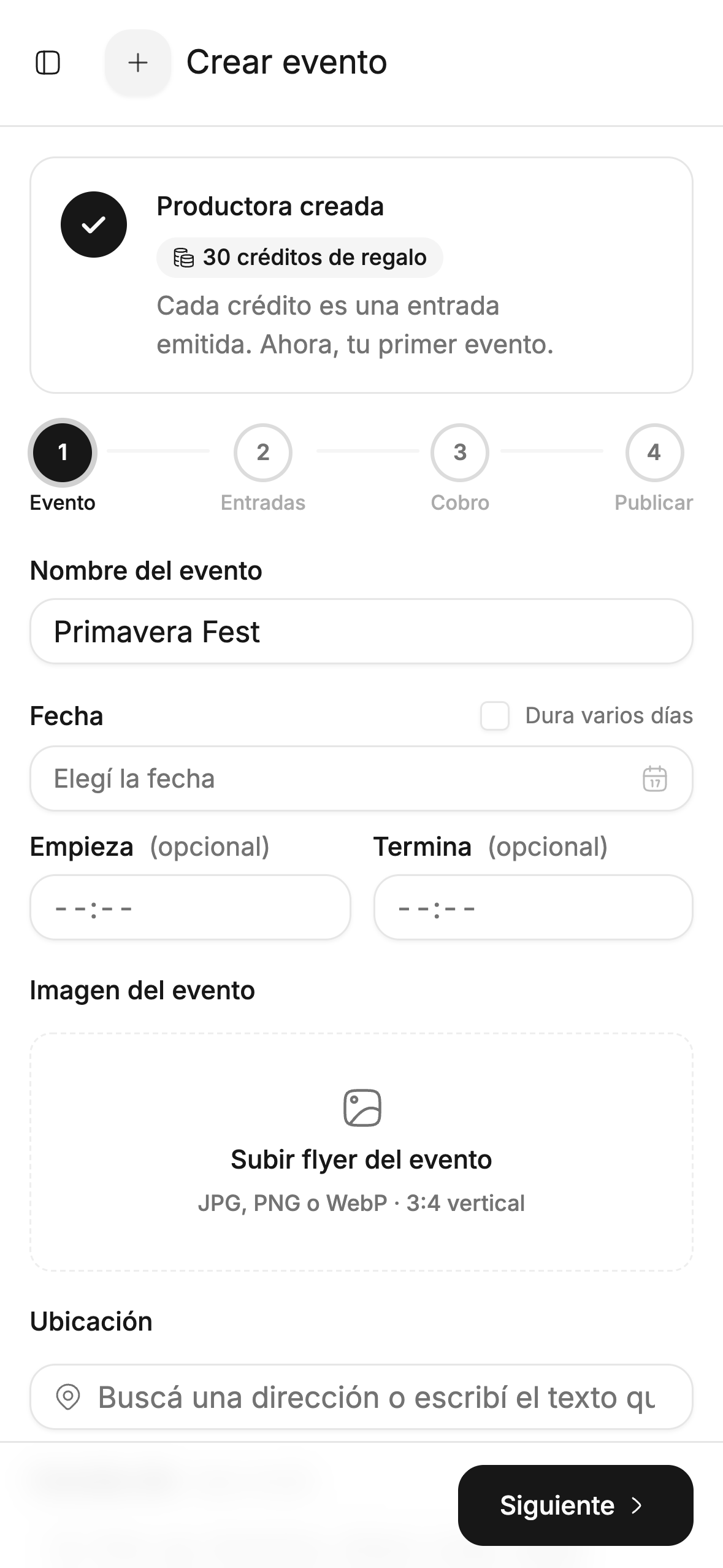 Primer paso del asistente para crear un evento, con nombre, fecha, horarios, flyer y ubicación