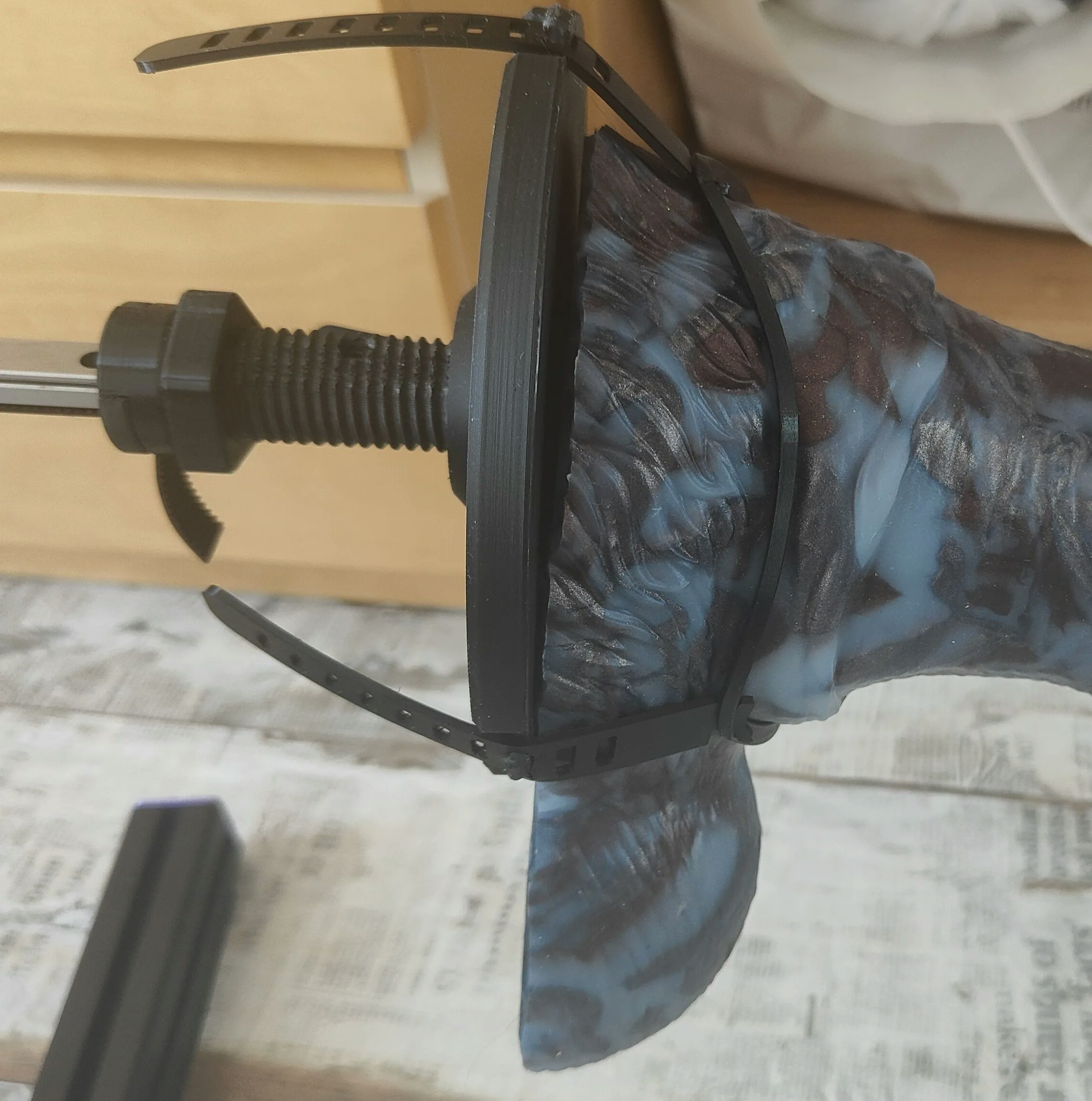 Assembled Threaded Belt Clamp V2 with optional accessories