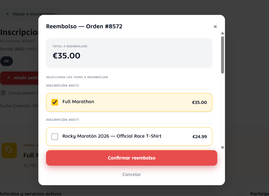Modal de reembolso con selección de ítems, monto, tipo de reembolso y notificación