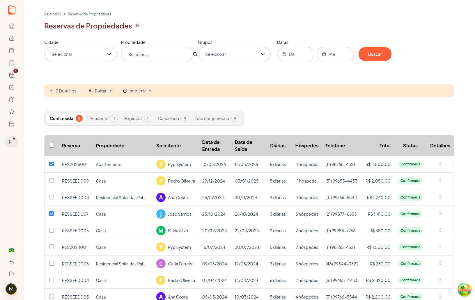 Relatório de Reservas de Propriedade com linhas selecionadas e o menu de exportação aberto, mostrando Baixar e Imprimir com as orientações Paisagem e Retrato