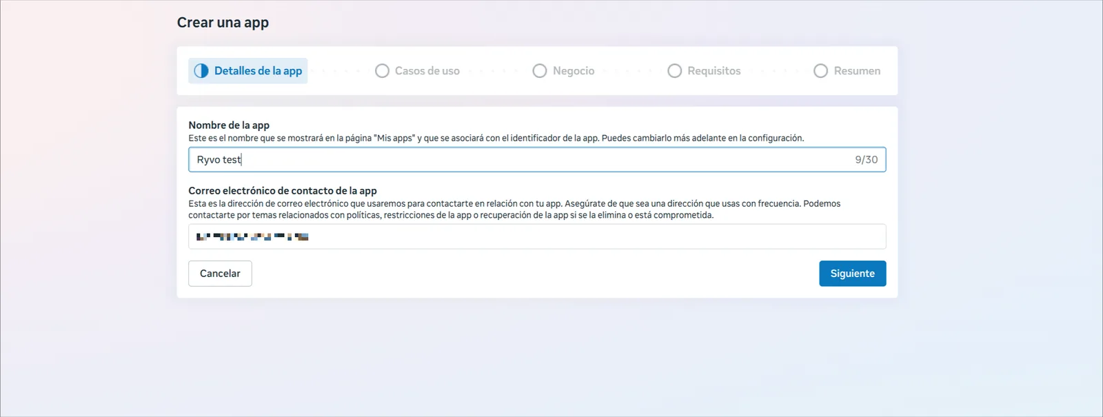 Formulario de nombre y correo de contacto de la app