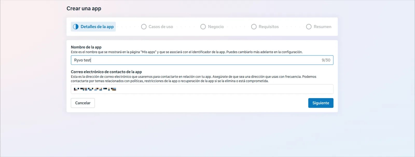 Formulario de nombre y correo de contacto de la app