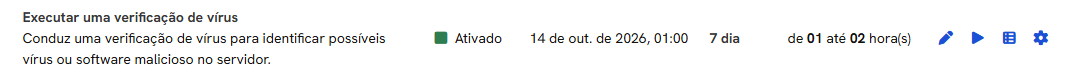 Linha Executar uma verificação de vírus em Intervalos de Manutenção, com o intervalo de 7 dias, a janela de 01 até 02 horas e os quatro ícones de ação
