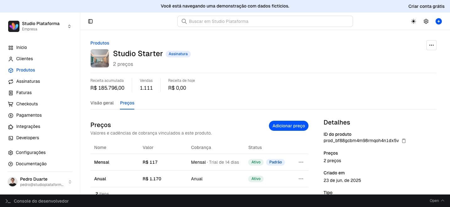 Dashboard de demonstração da Chargefy na aba Preços do produto Studio Starter, com preços mensal e anual e os indicadores Ativo e Padrão