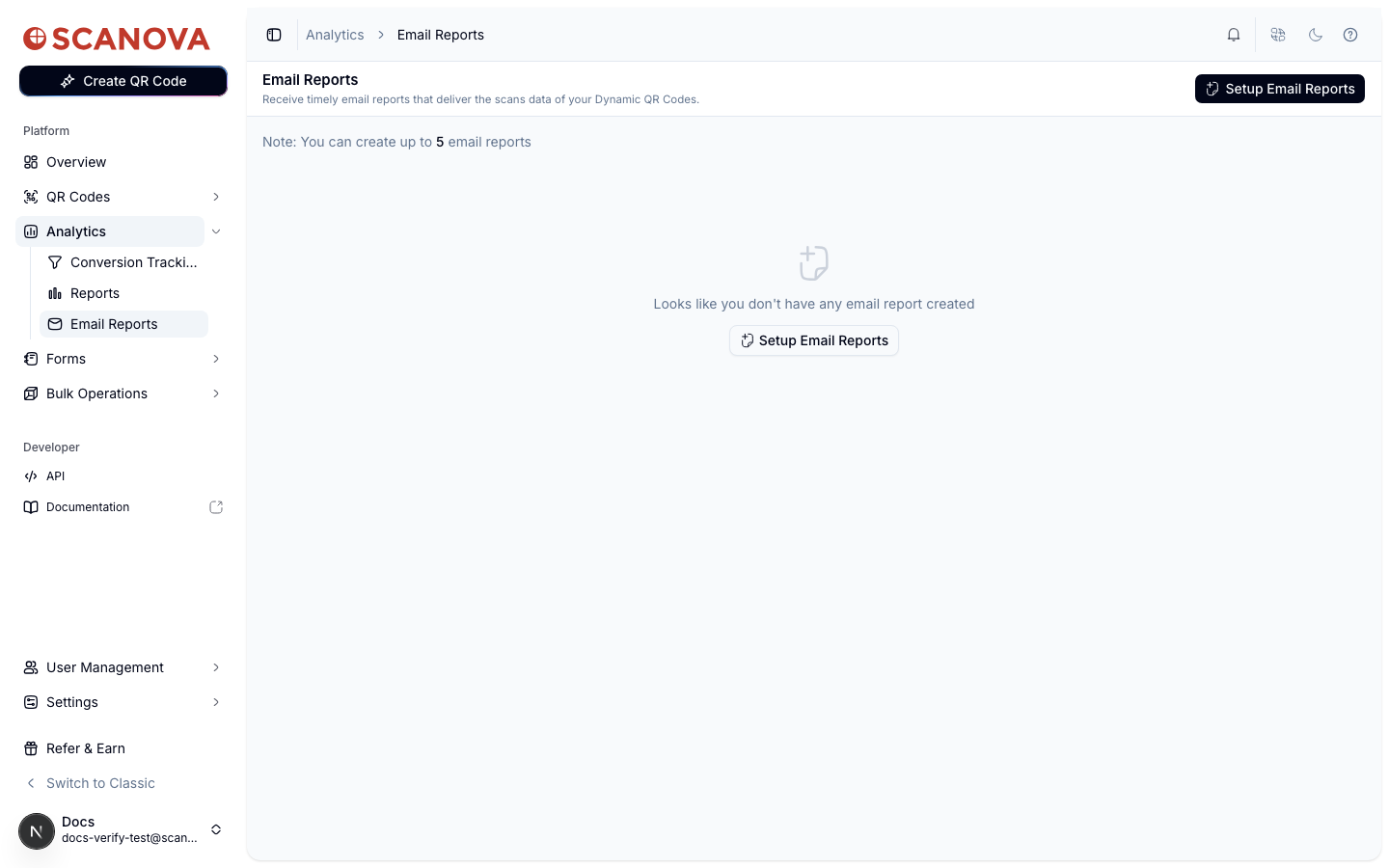 صفحة Scanova Email Reports تعرض جدولاً بأعمدة Report Name وSelection وRecipients وEmail Frequency وCreated By وAction لتقرير بريد إلكتروني أسبوعي مجدول