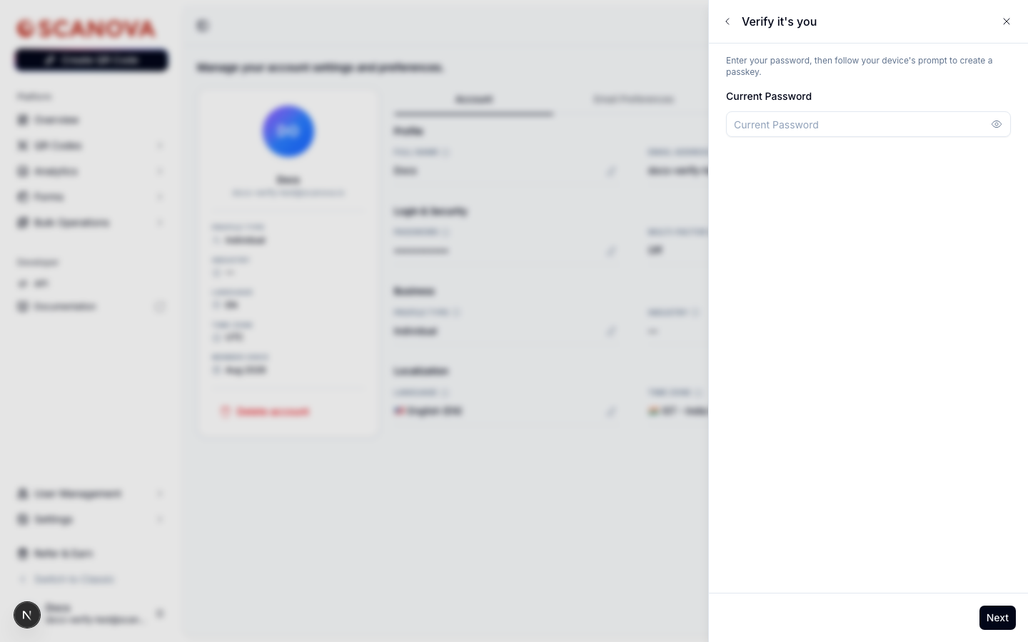 Paso Verify it's you, con un texto de ayuda que pide introducir tu contraseña y luego seguir la indicación de tu dispositivo para crear una passkey
