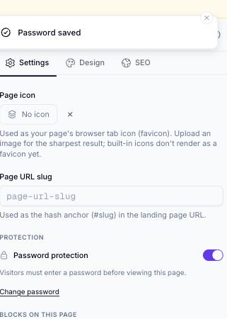 Panel Page settings mostrando una notificación Password saved, el interruptor Password protection activado, el texto de ayuda actualizado con 'Visitors must enter a password before viewing this page', y un enlace Change password